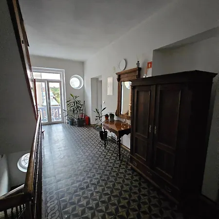 Apartma 2 *