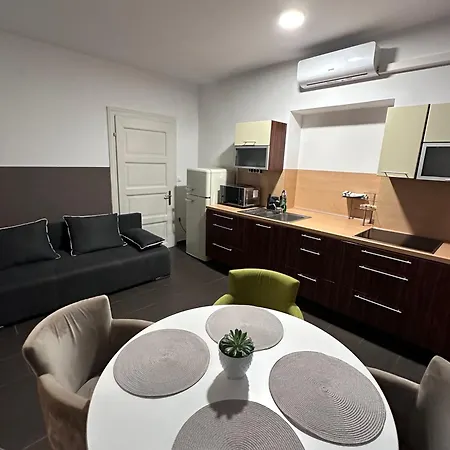 Apartma 2 公寓式酒店