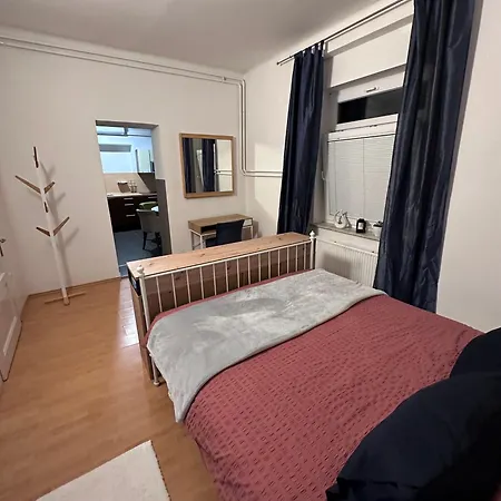 Apartma 2 * Pekre